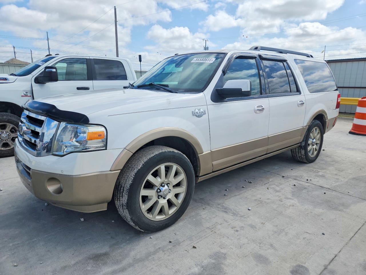 Salvage Ford Expedition Image