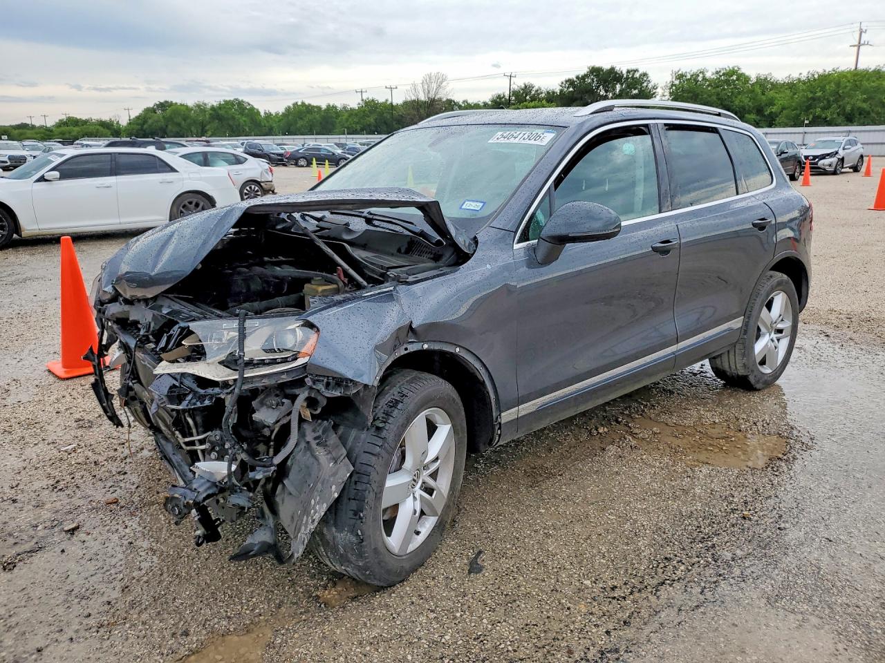 2013 Volkswagen Touareg WVGEF9BP9DD******