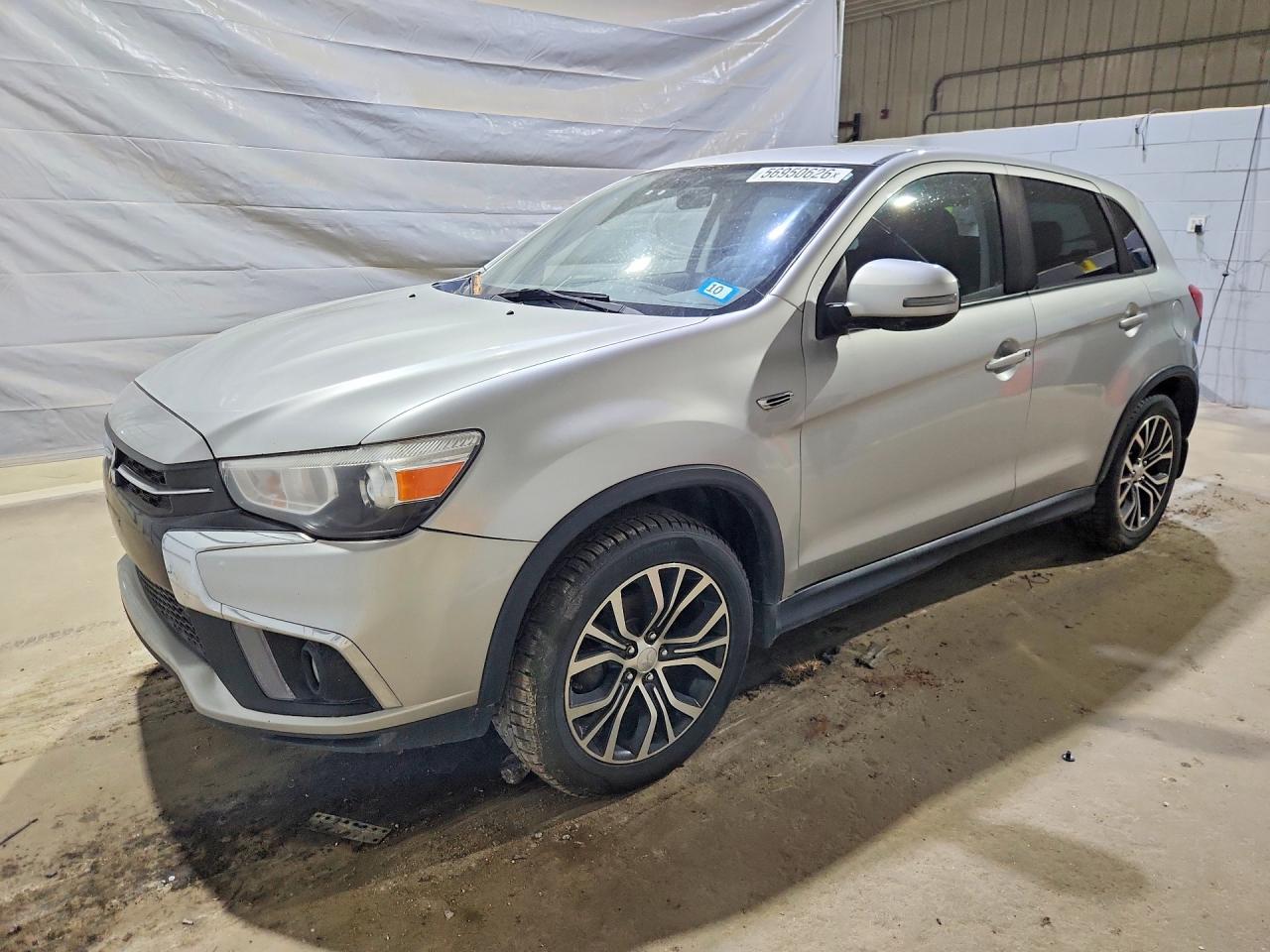 Salvage Mitsubishi Outlander Image