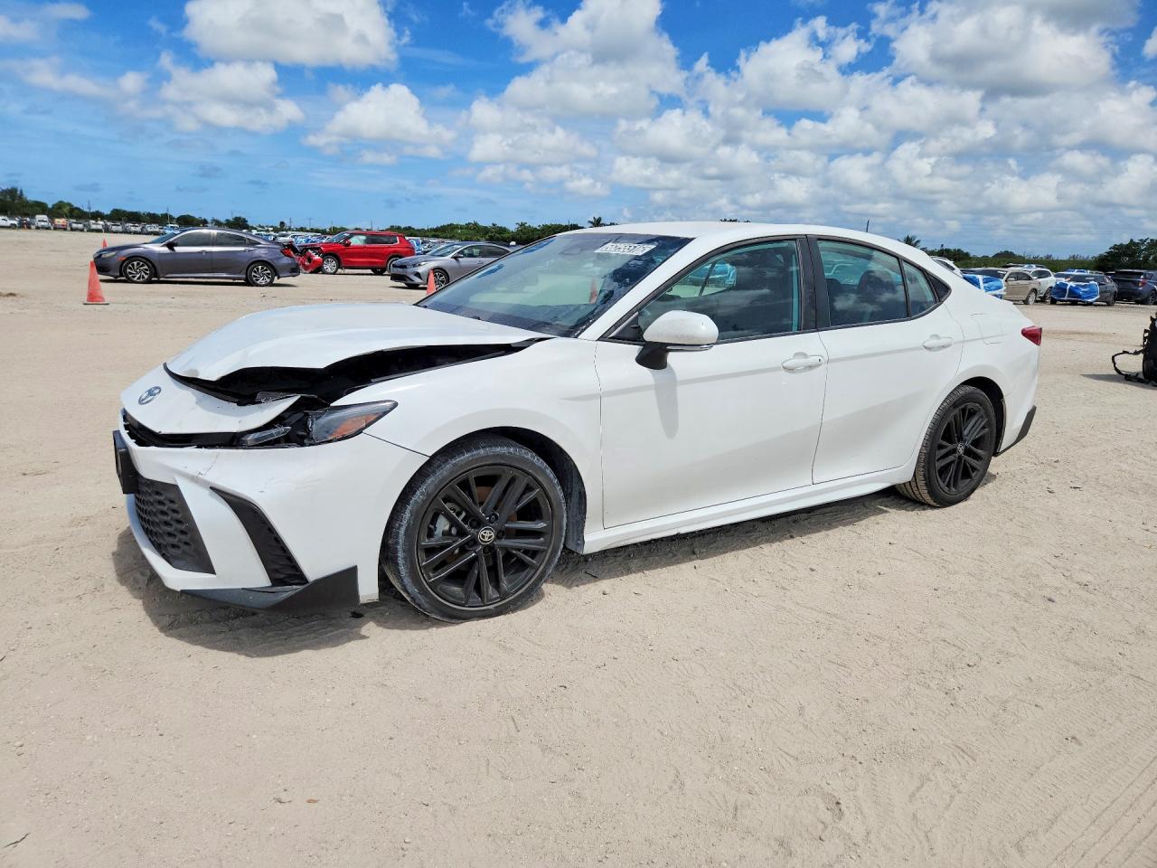 Salvage Toyota Camry Image