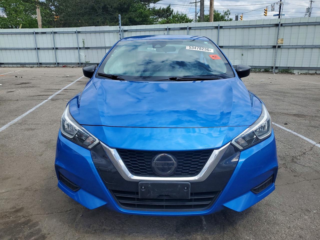 Nissan Versa S