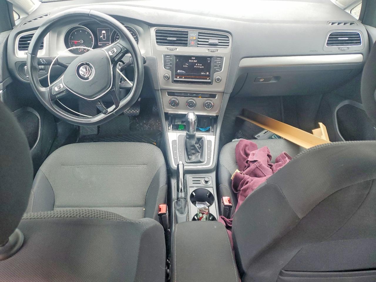 Volkswagen Golf S