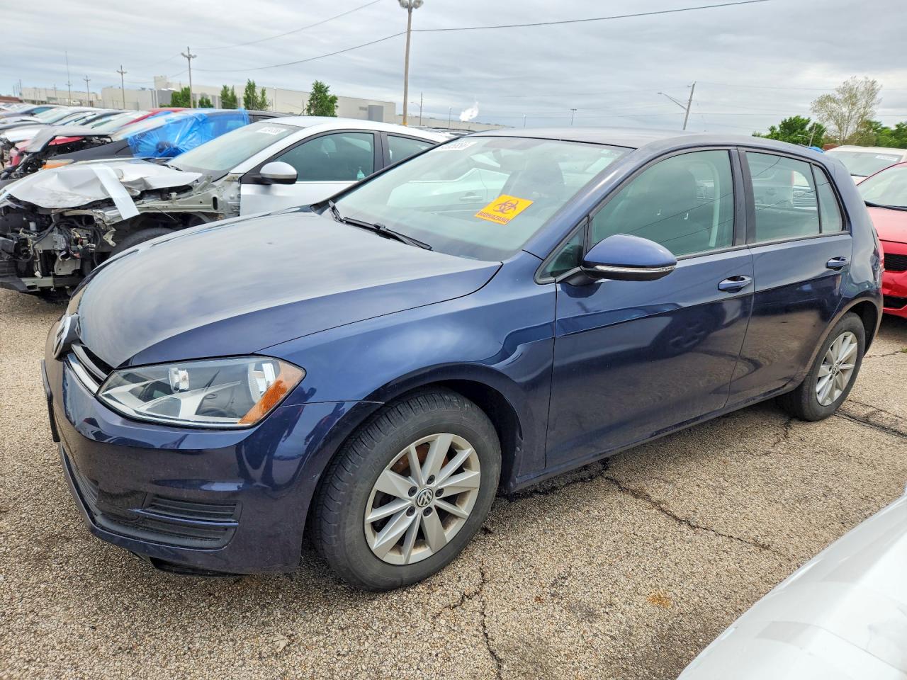 Salvage Volkswagen Golf Image