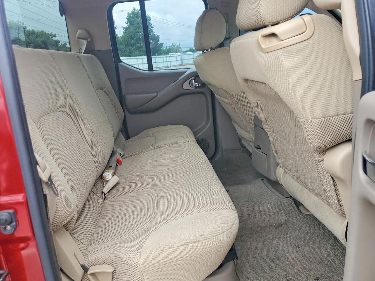 Nissan Frontier Se V6