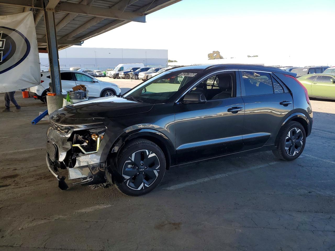 Salvage Kia Niro Image