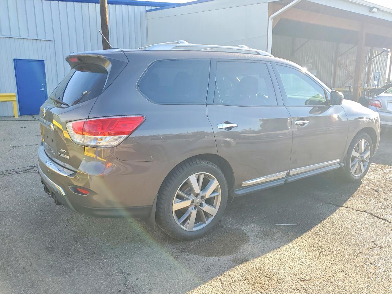 Nissan Pathfinder Platinum