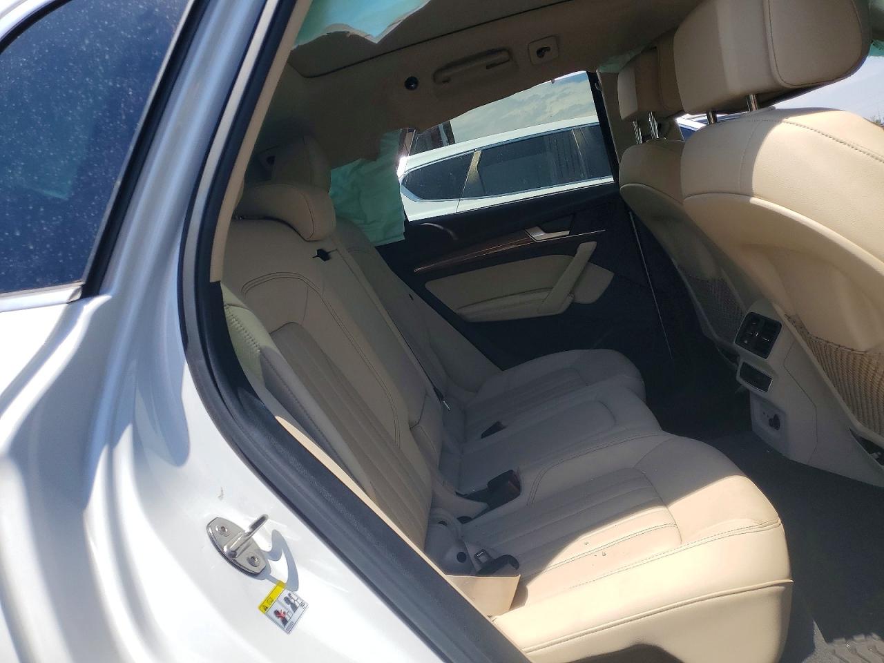 Audi Q5 Premium Plus 45