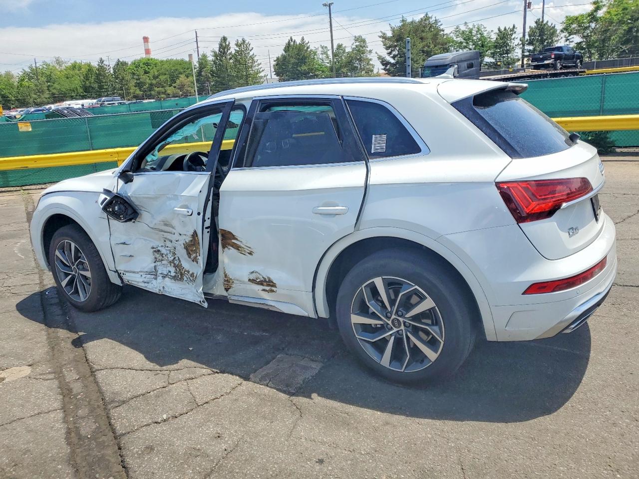 Audi Q5 Premium Plus 45