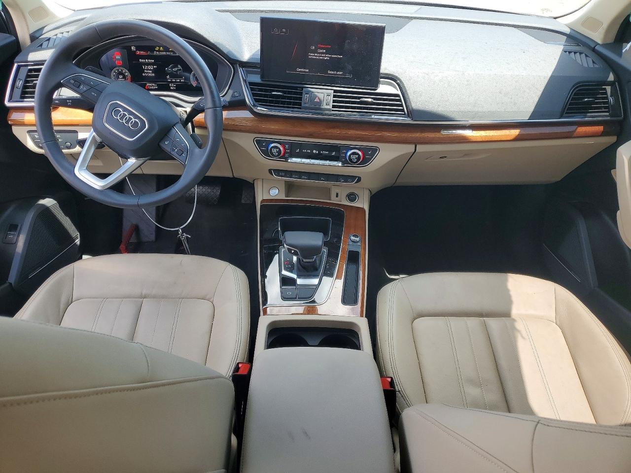 Audi Q5 Premium Plus 45