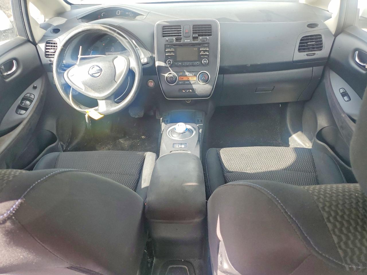 Nissan LEAF S