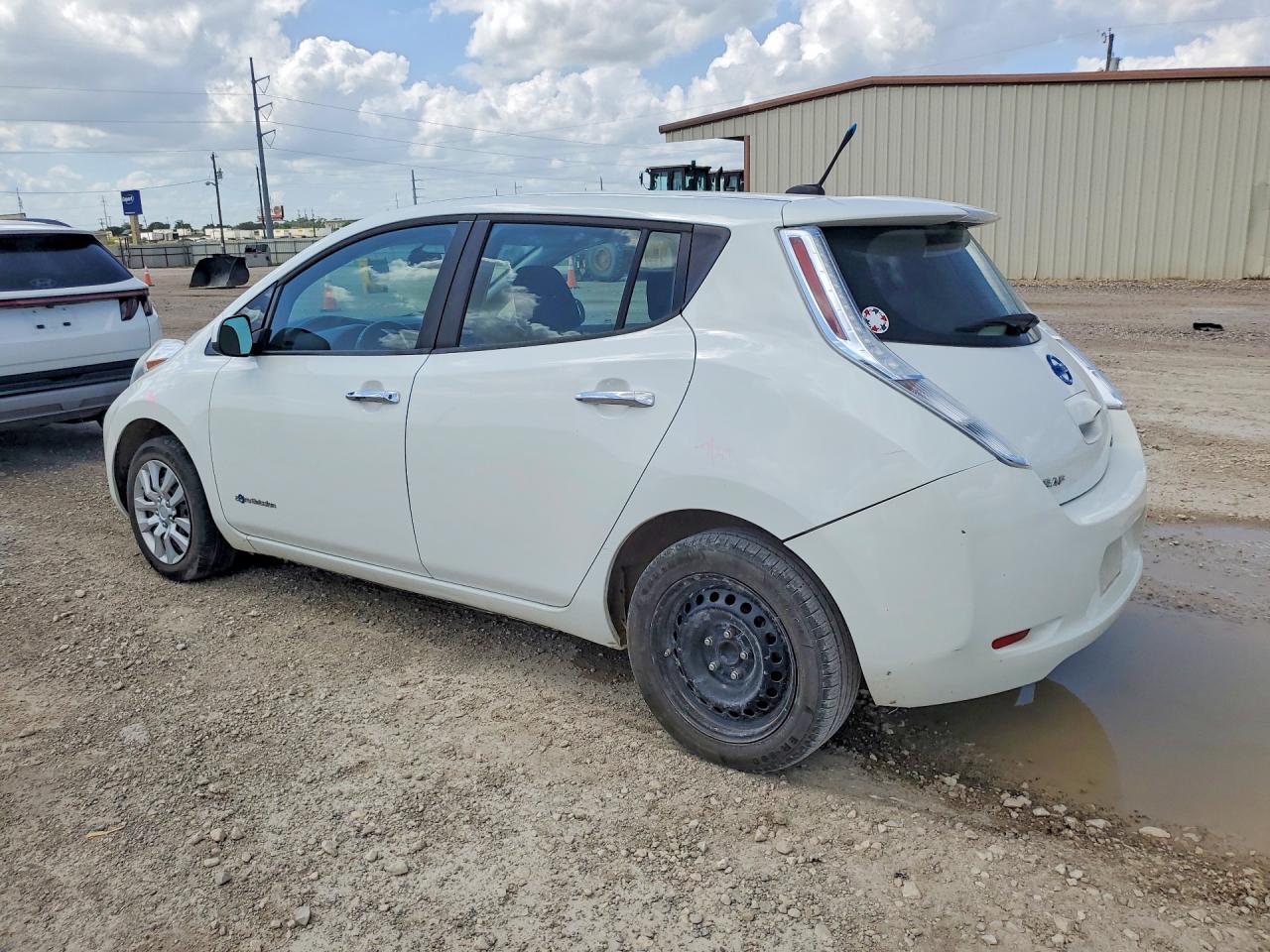 Nissan LEAF S