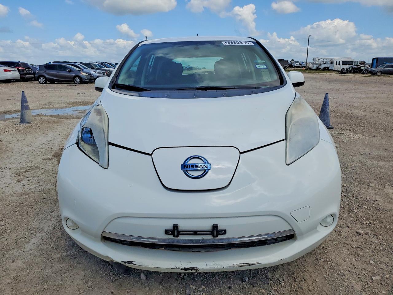 Nissan LEAF S
