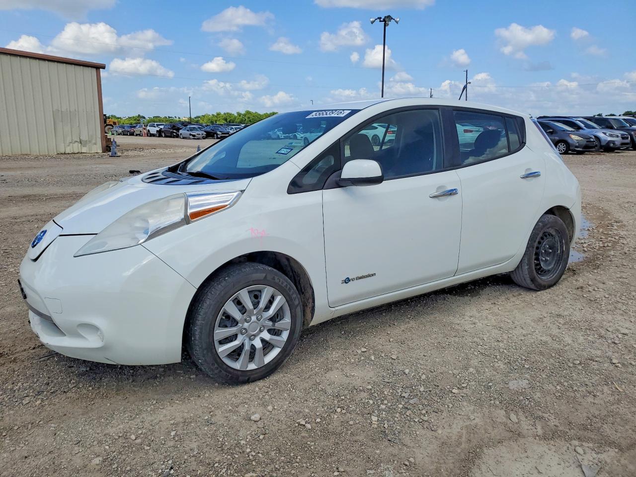 Salvage Nissan LEAF Image