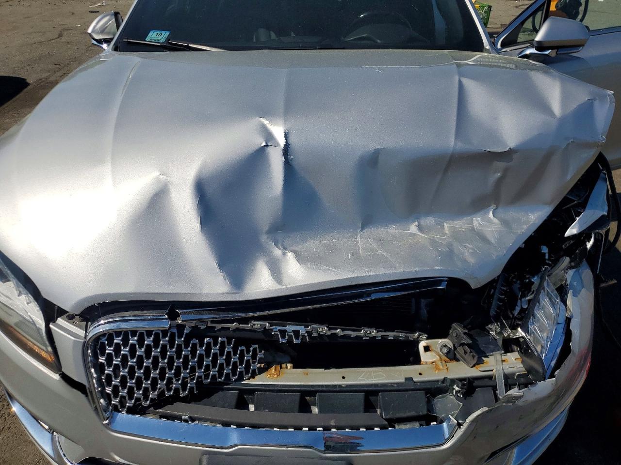 Lincoln MKZ Reserve