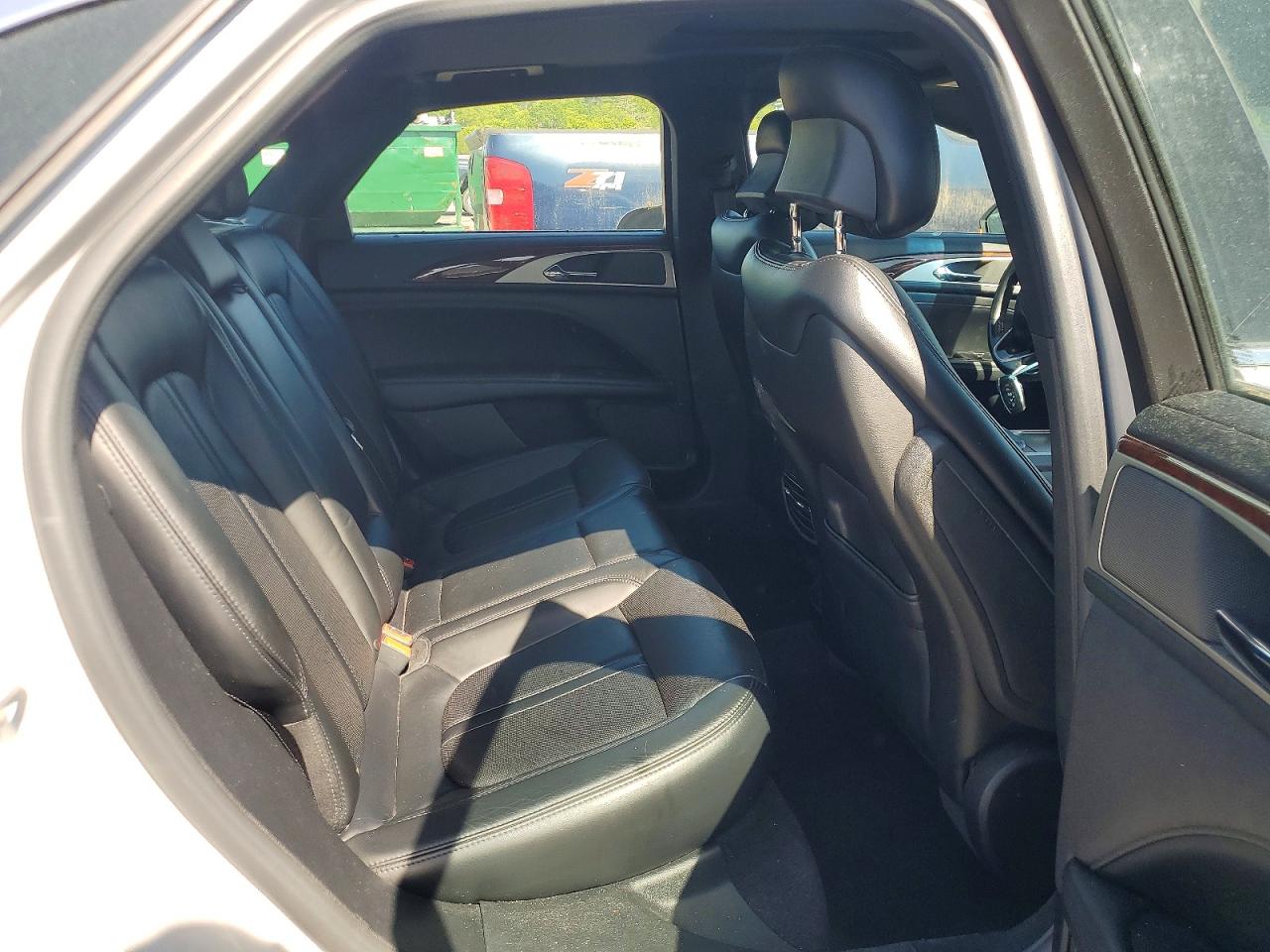 Lincoln MKZ Reserve