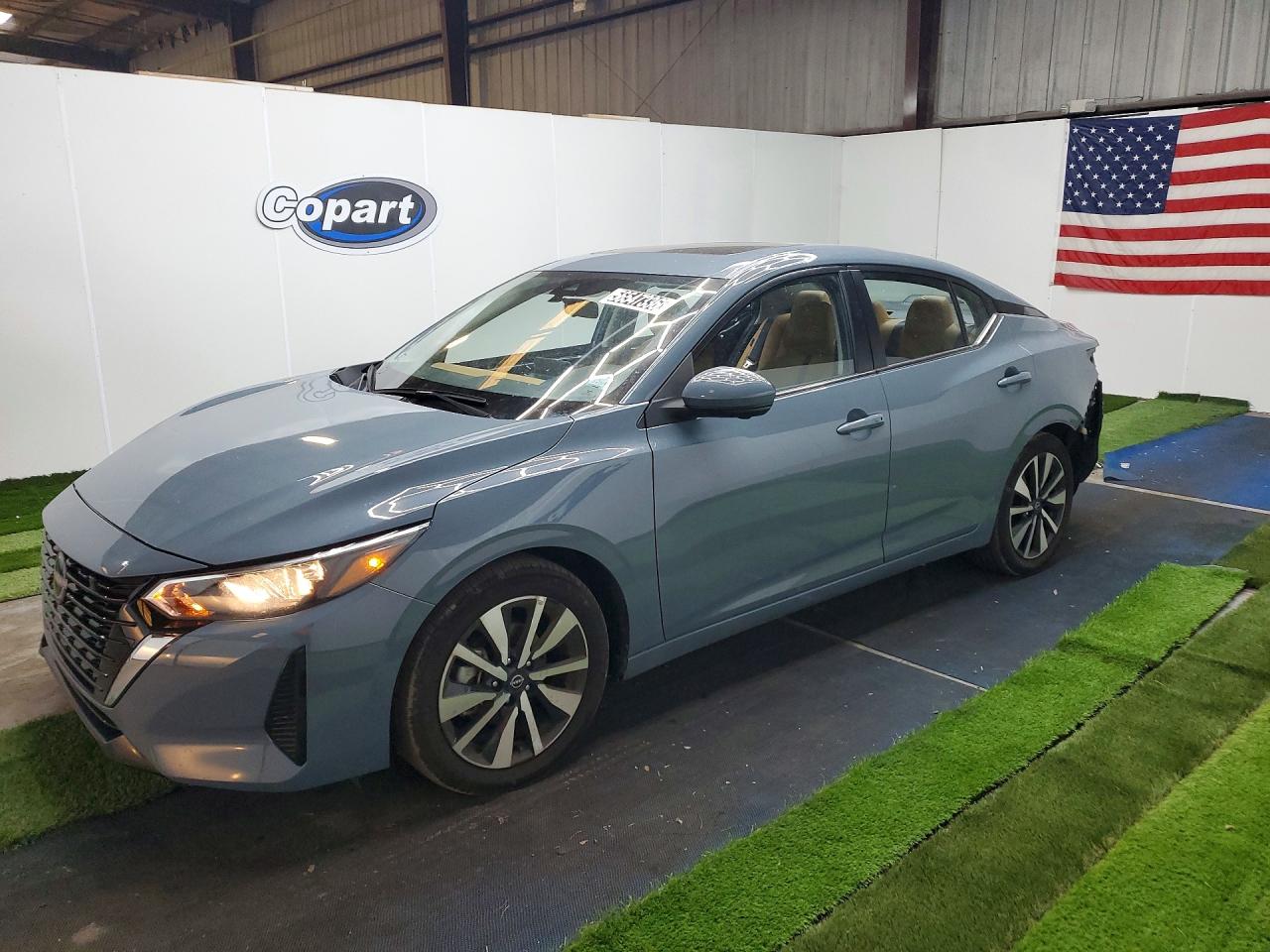 Salvage Nissan Sentra Image