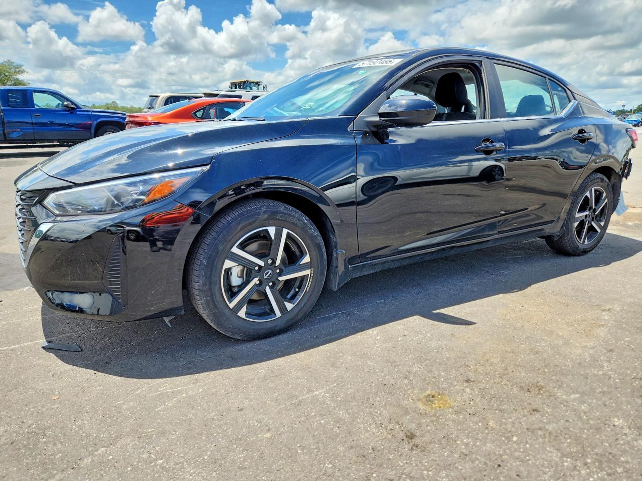 Salvage Nissan Sentra Image