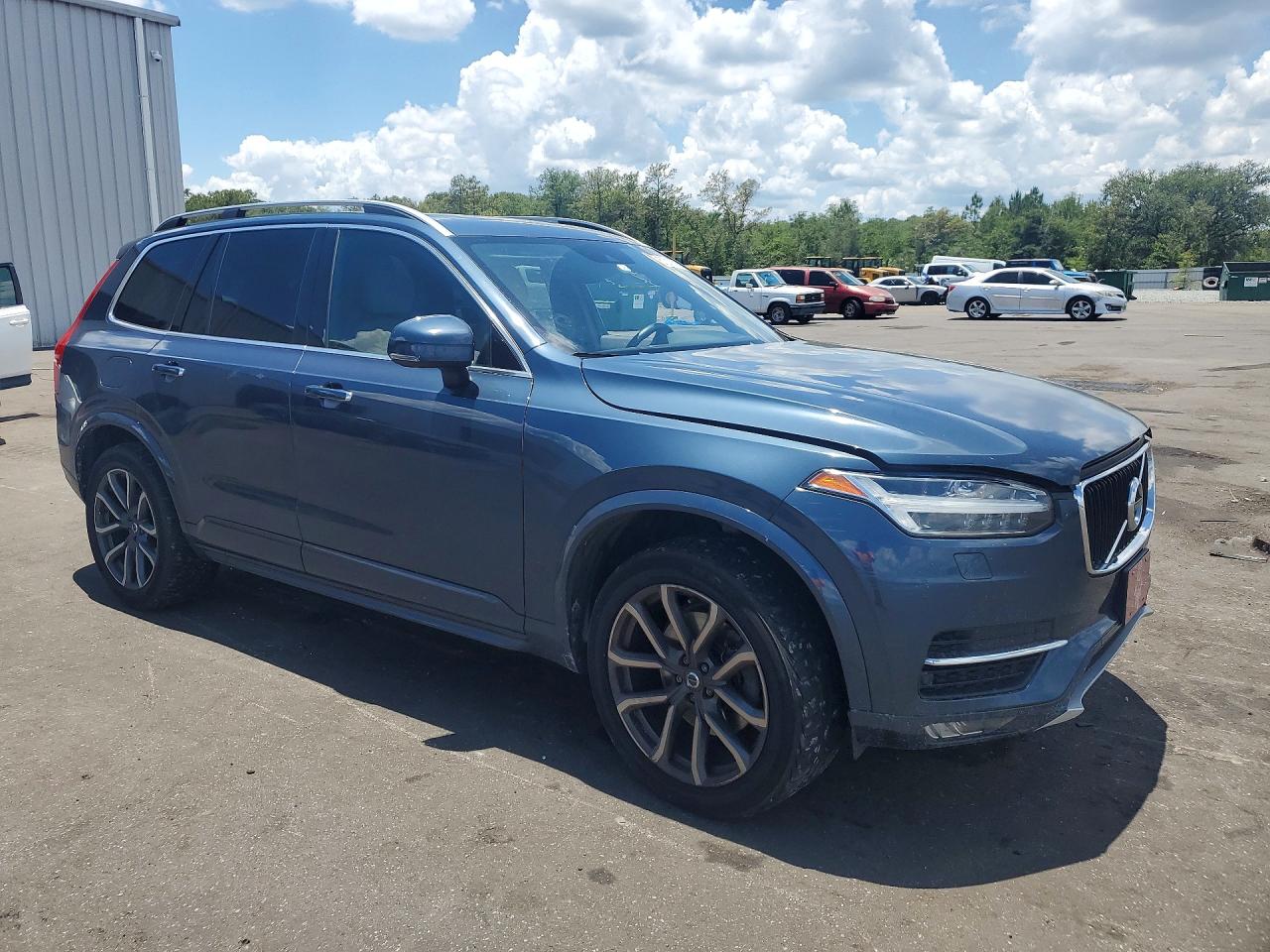 Volvo XC90 T5