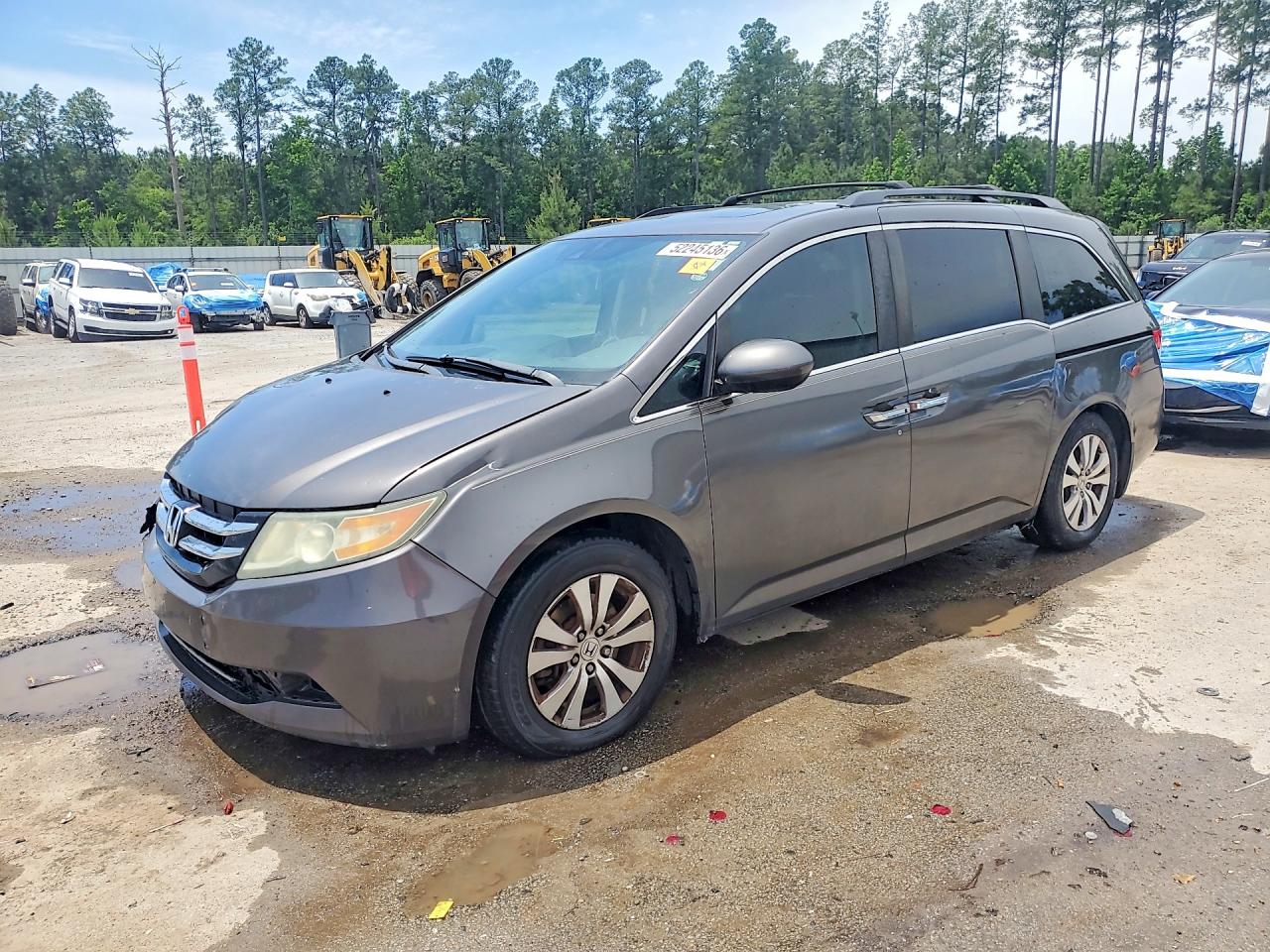 Salvage Honda Odyssey Image