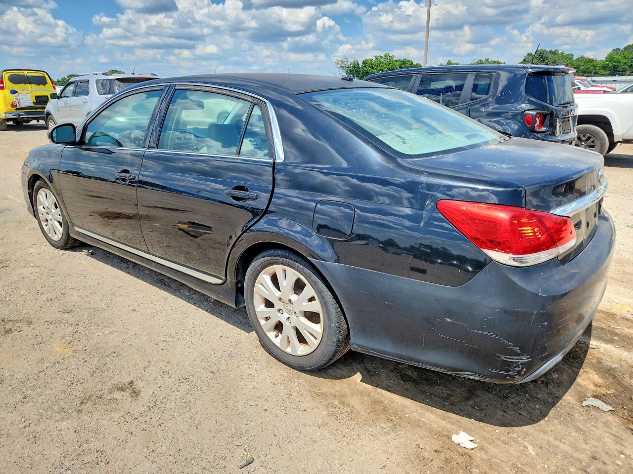 Toyota Avalon Base