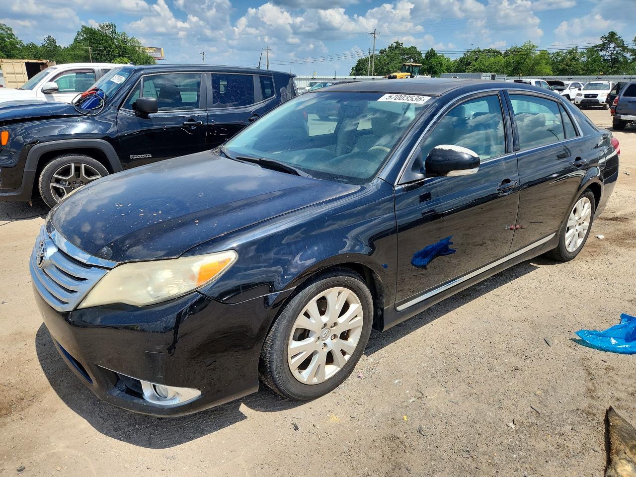 Toyota Avalon Base