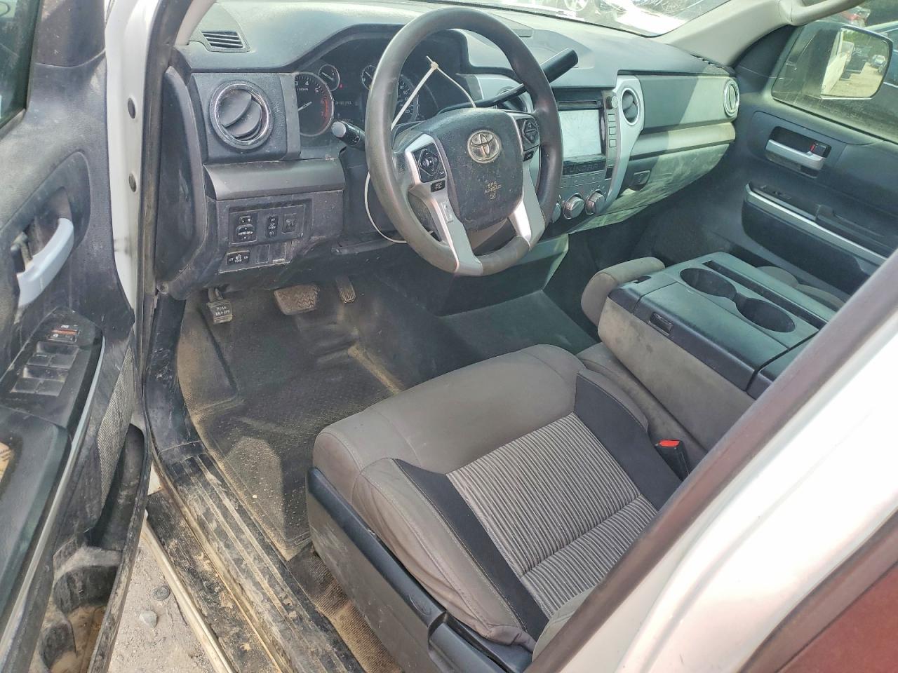 Toyota Tundra Sr5