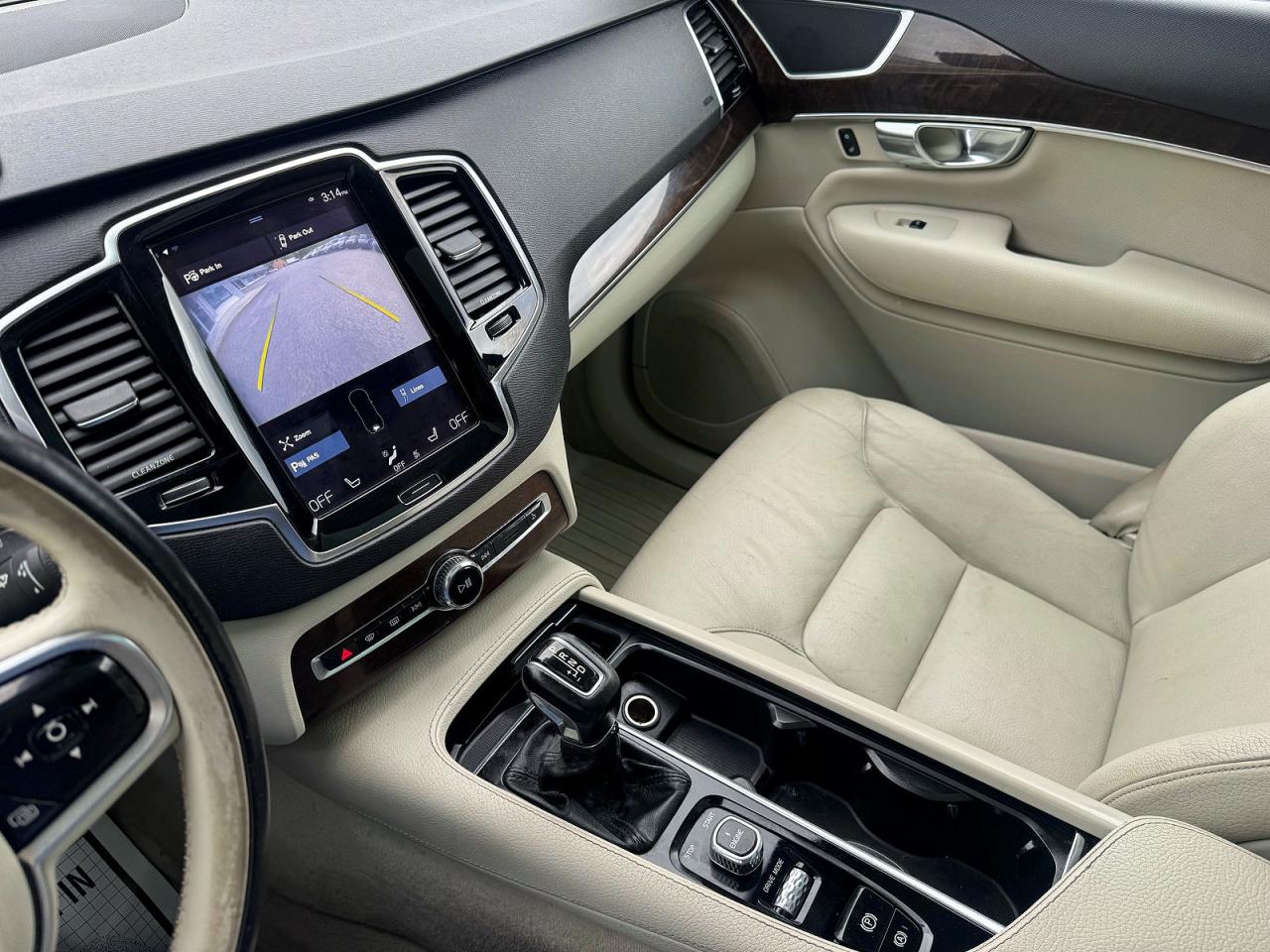 Volvo XC90 T6