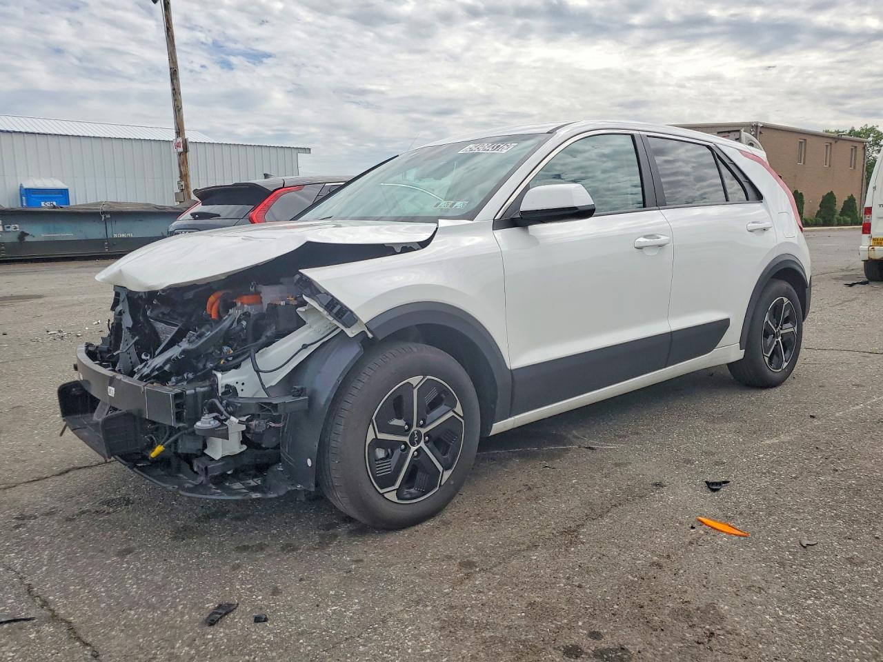 Salvage Kia Niro Image