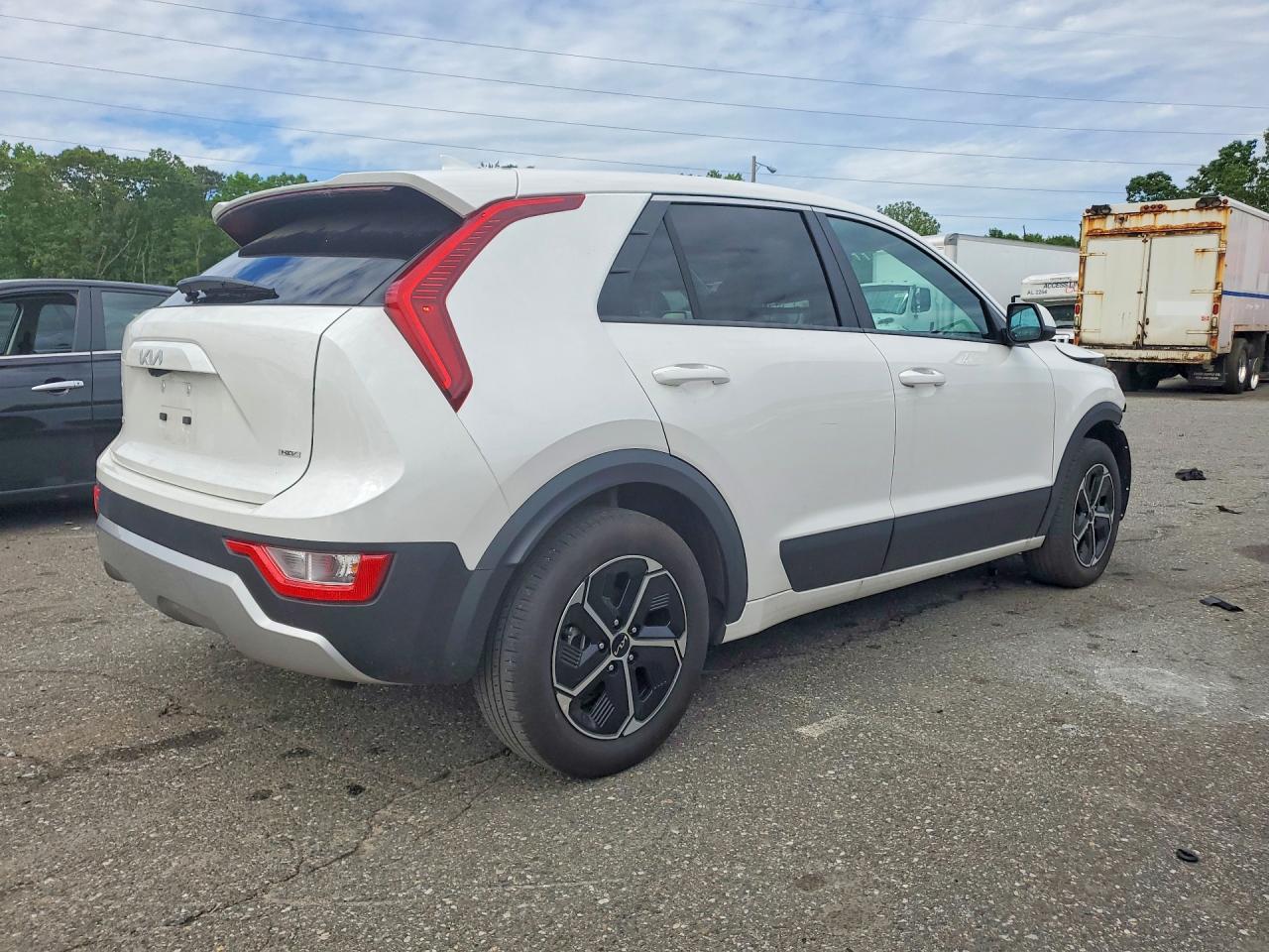 Kia Niro Lx