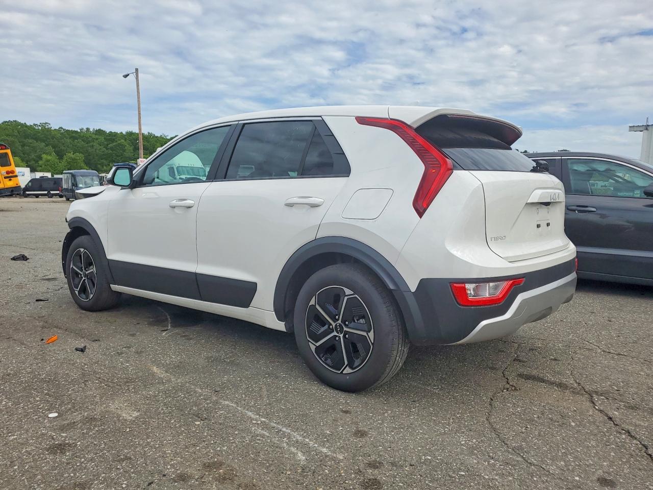 Kia Niro Lx