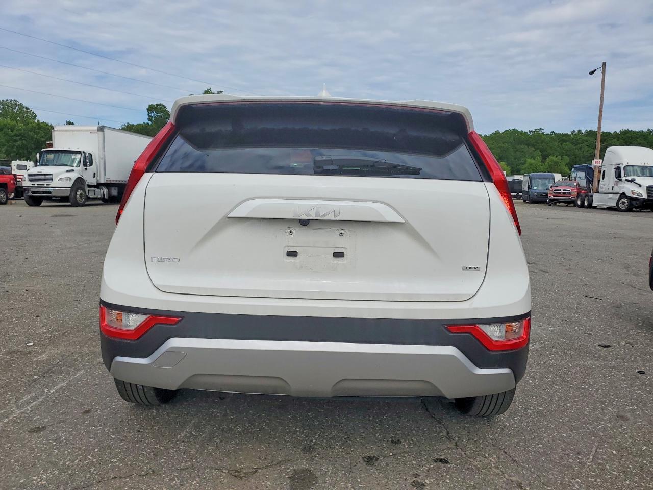 Kia Niro Lx