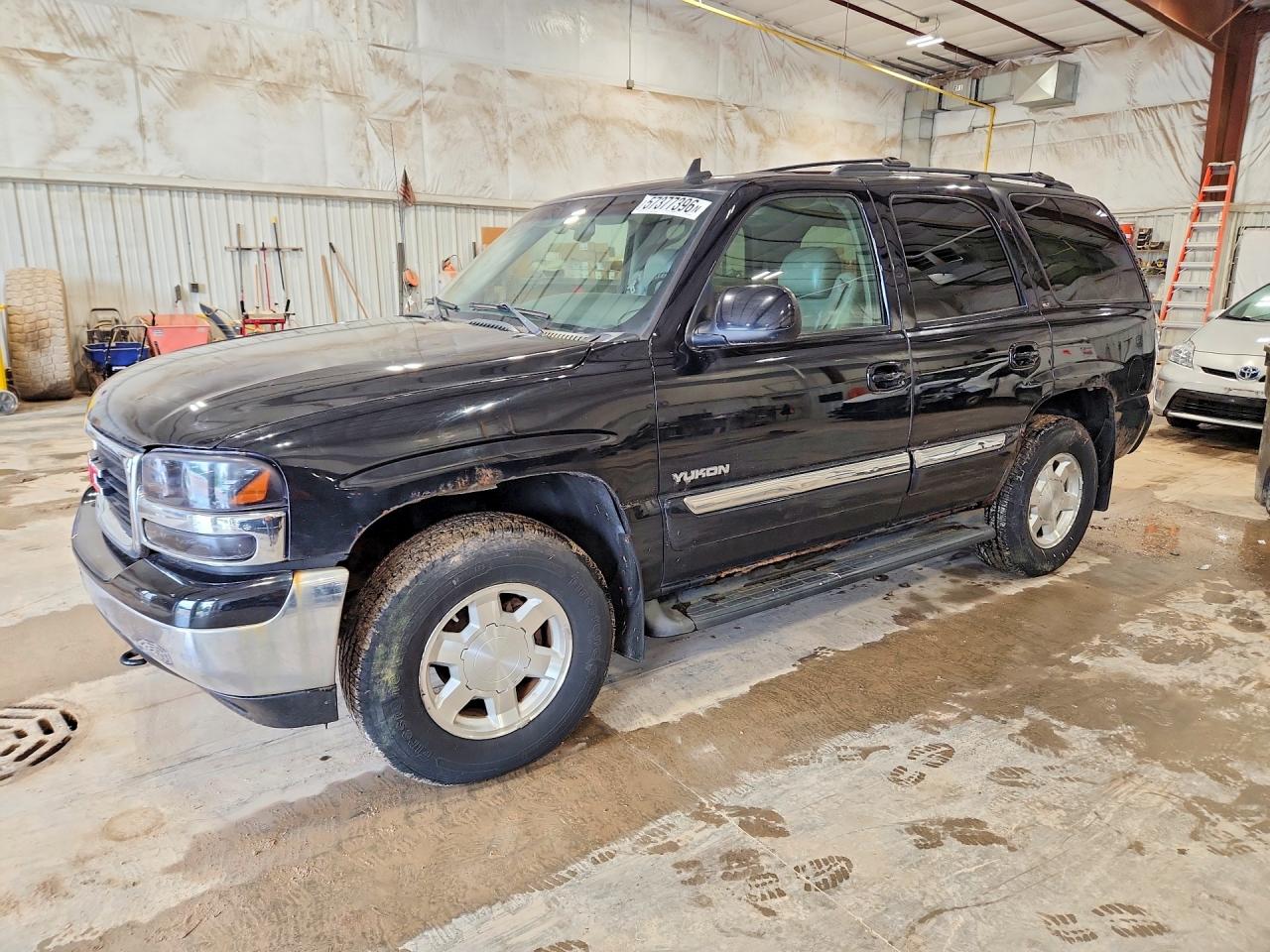 Salvage GMC Yukon Image