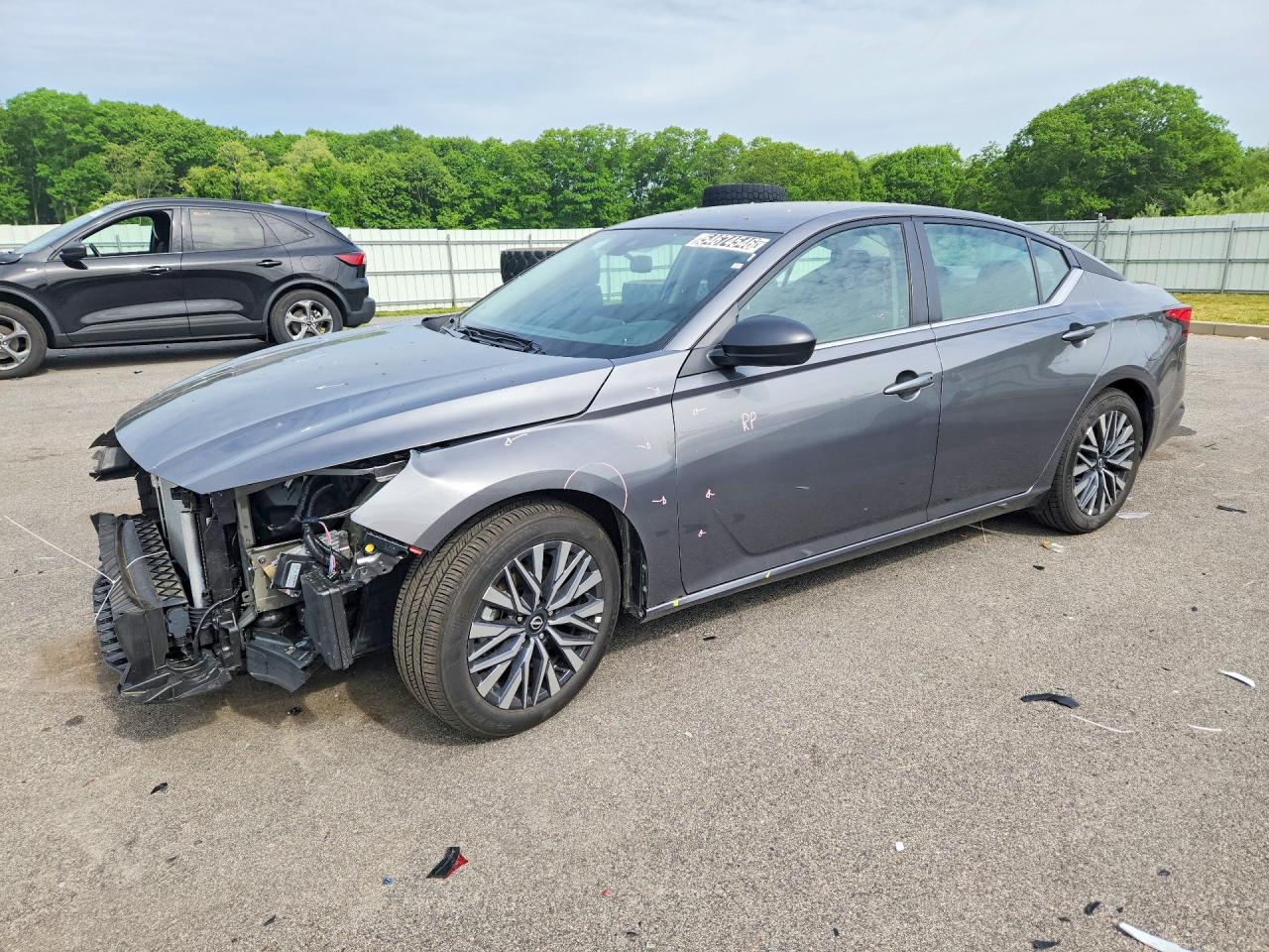 Salvage Nissan Altima Image