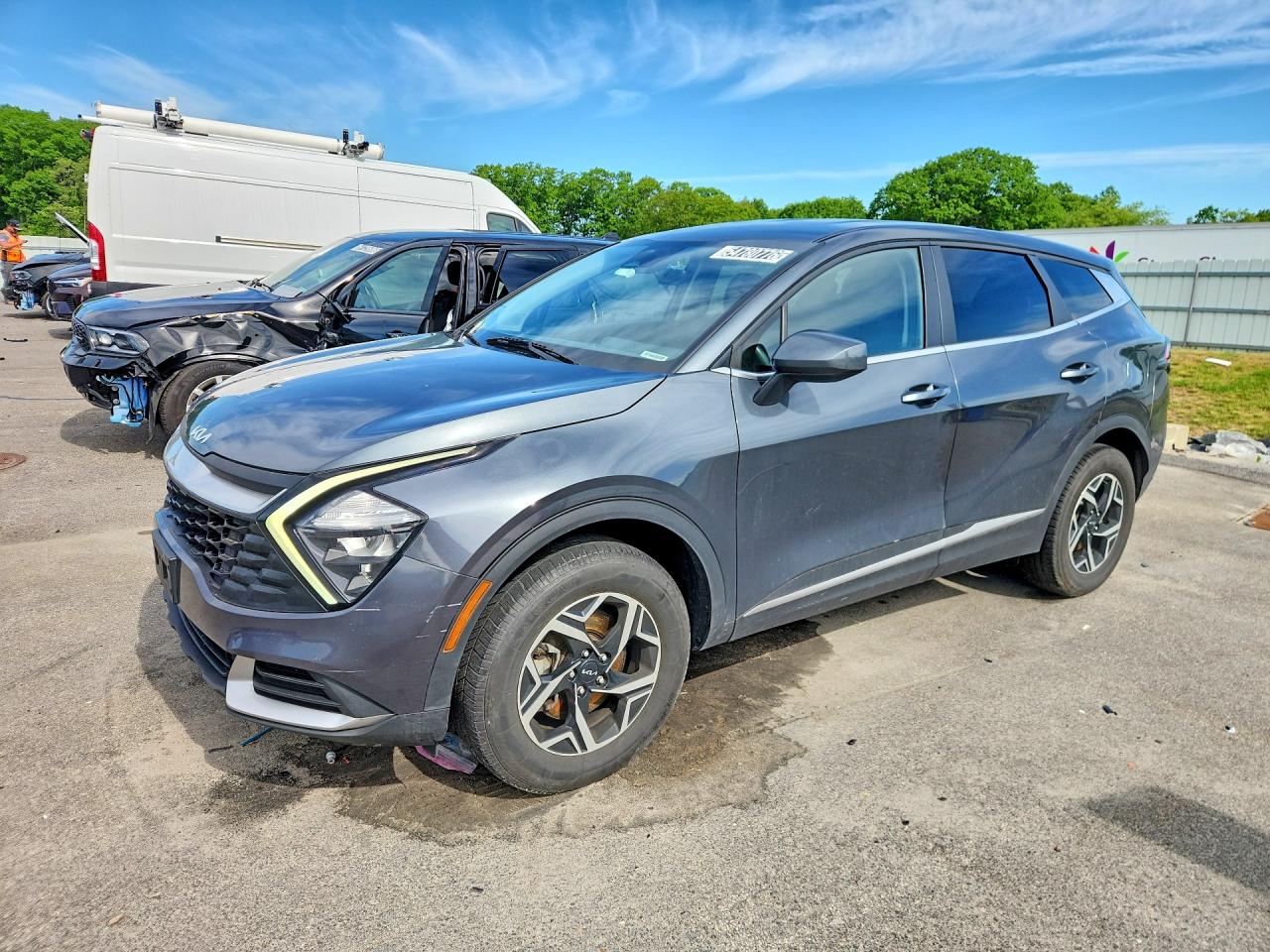 Salvage Kia Sportage Image