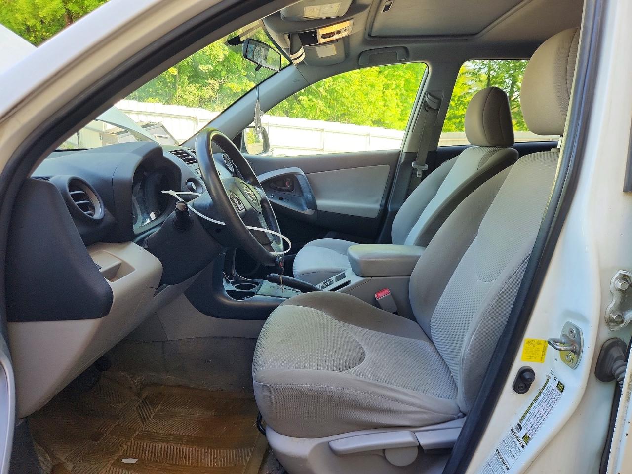 Toyota RAV4 Base