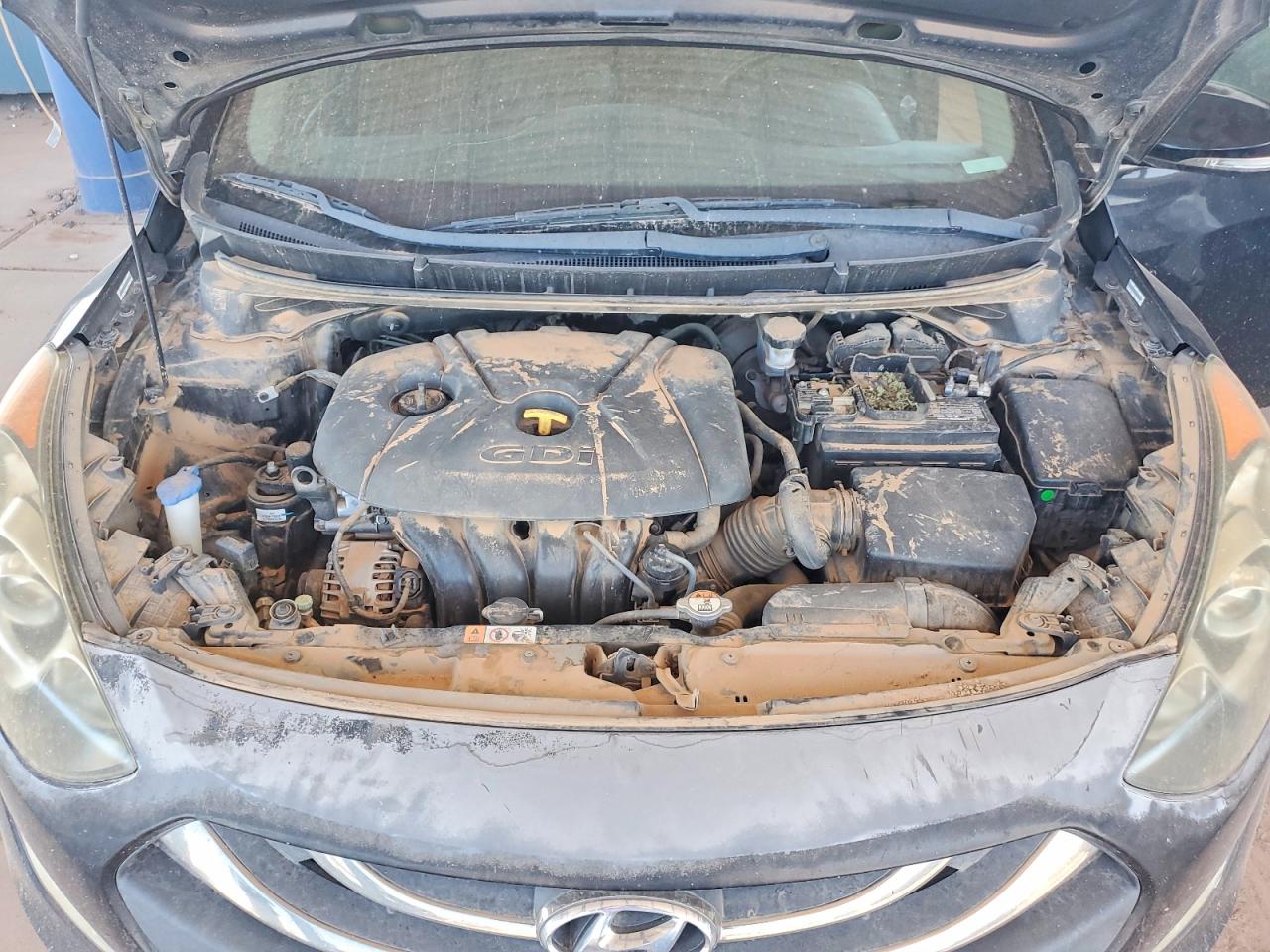Hyundai ELANTRA Base
