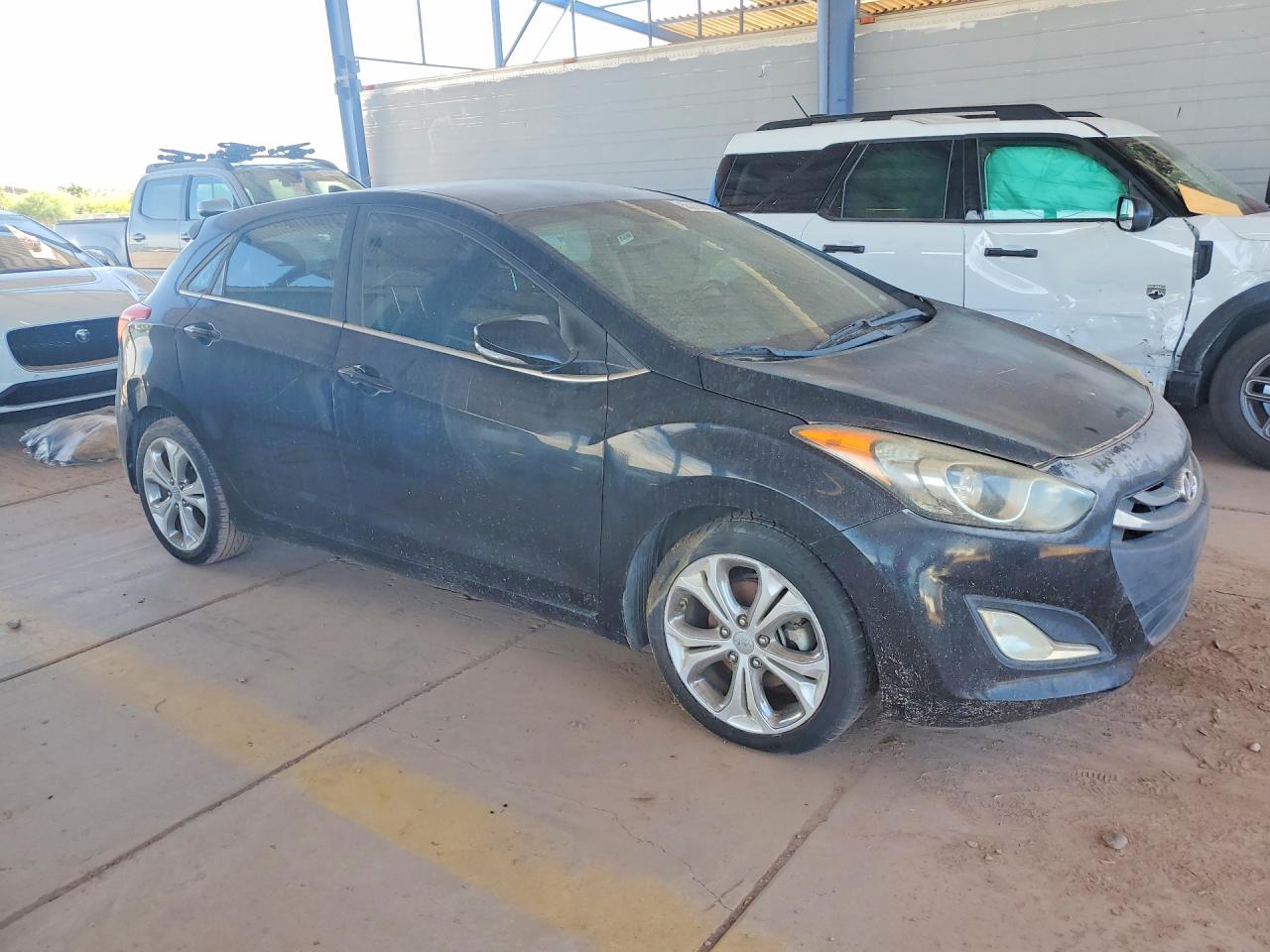 Hyundai ELANTRA Base