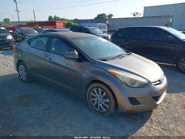 Salvage Hyundai ELANTRA Image