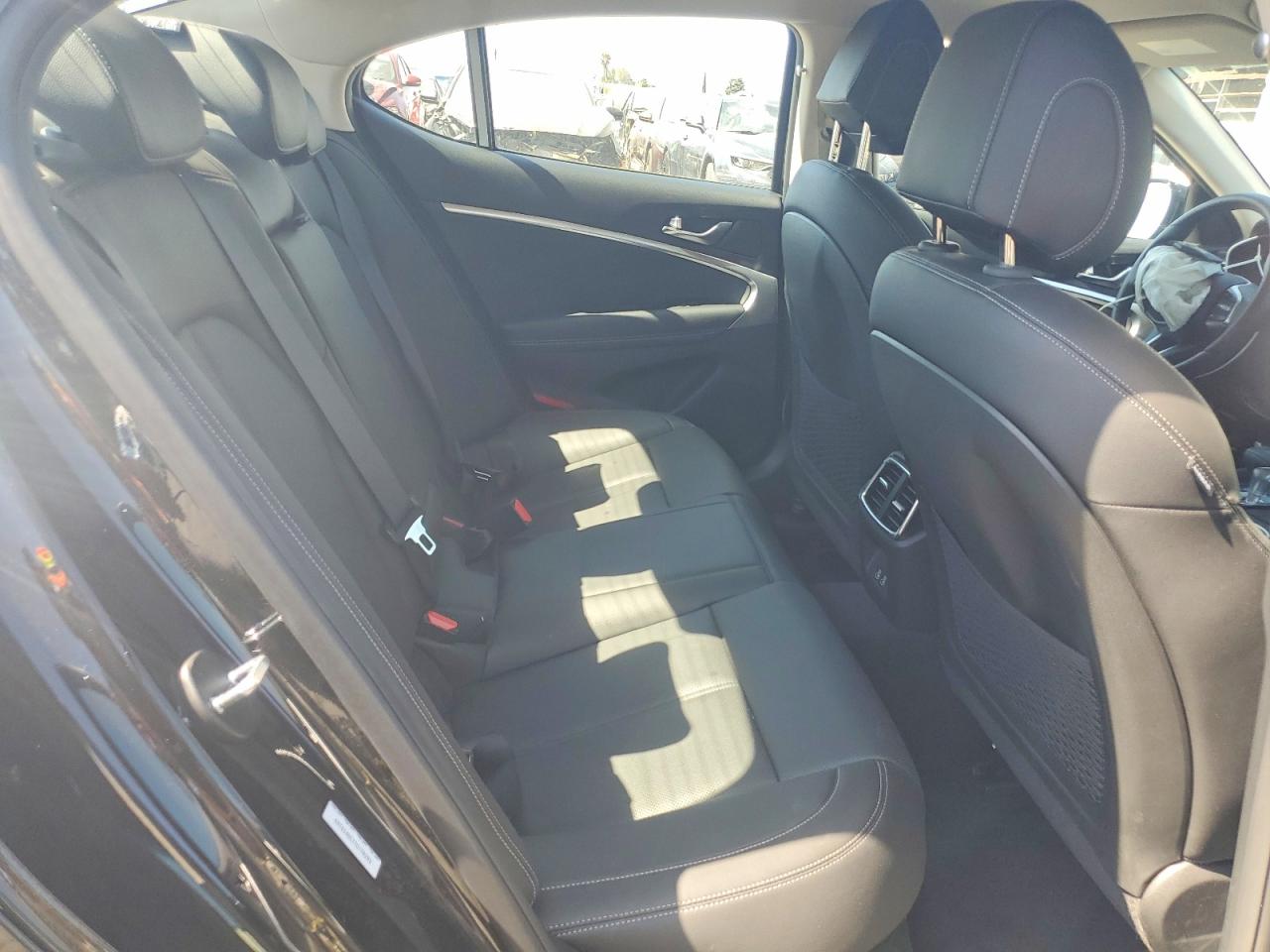 Genesis G70 2.5t Standard