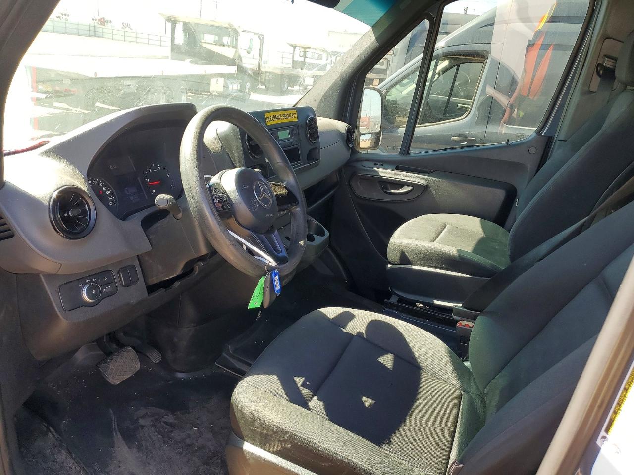 Mercedes-Benz Sprinter 2500