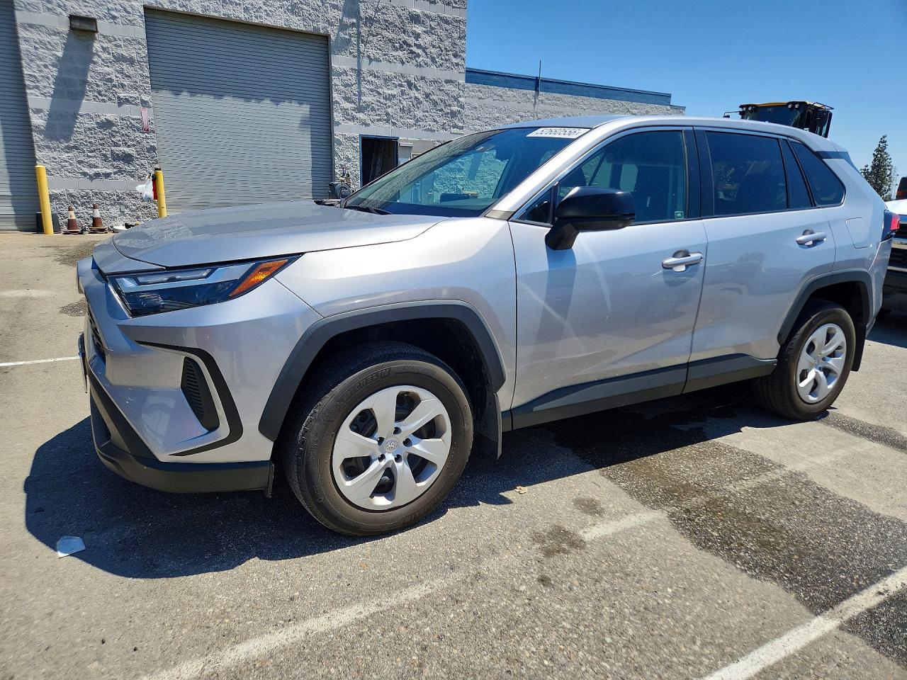 Salvage Toyota RAV4 Image