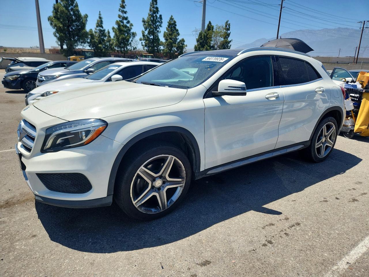 Salvage Mercedes-Benz GLA Image