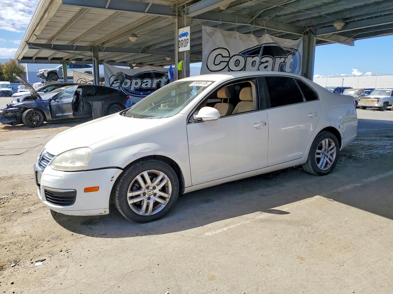 Salvage Volkswagen Jetta Image