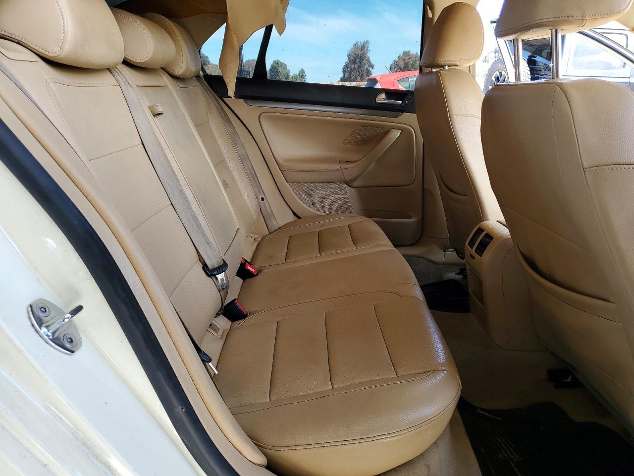 Volkswagen Jetta 2.5 Option Package 1