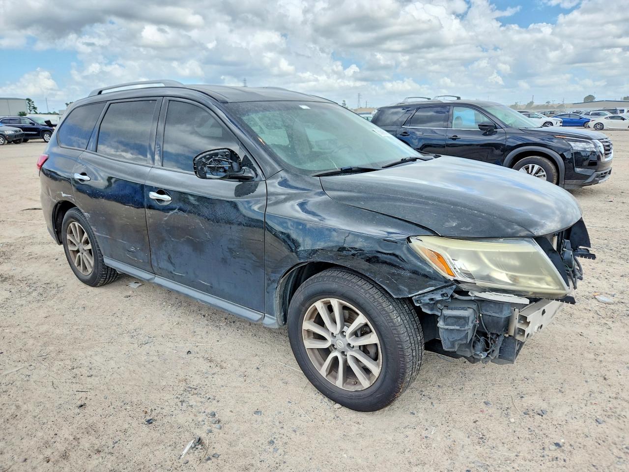 Nissan Pathfinder Sv