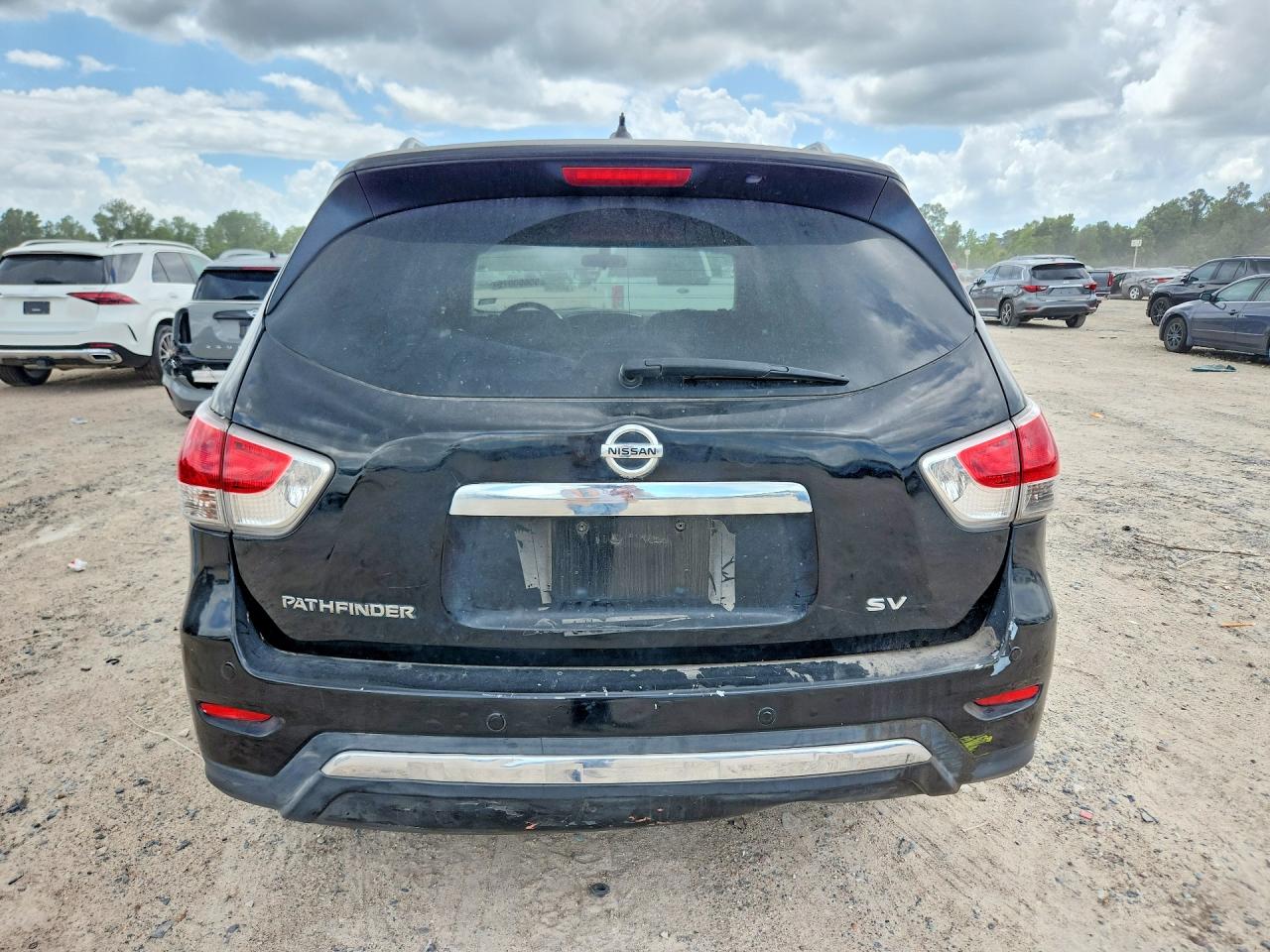 Nissan Pathfinder Sv