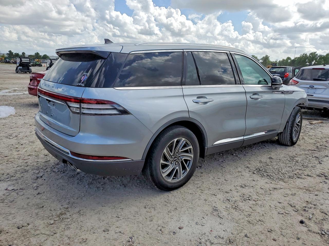 Lincoln Aviator