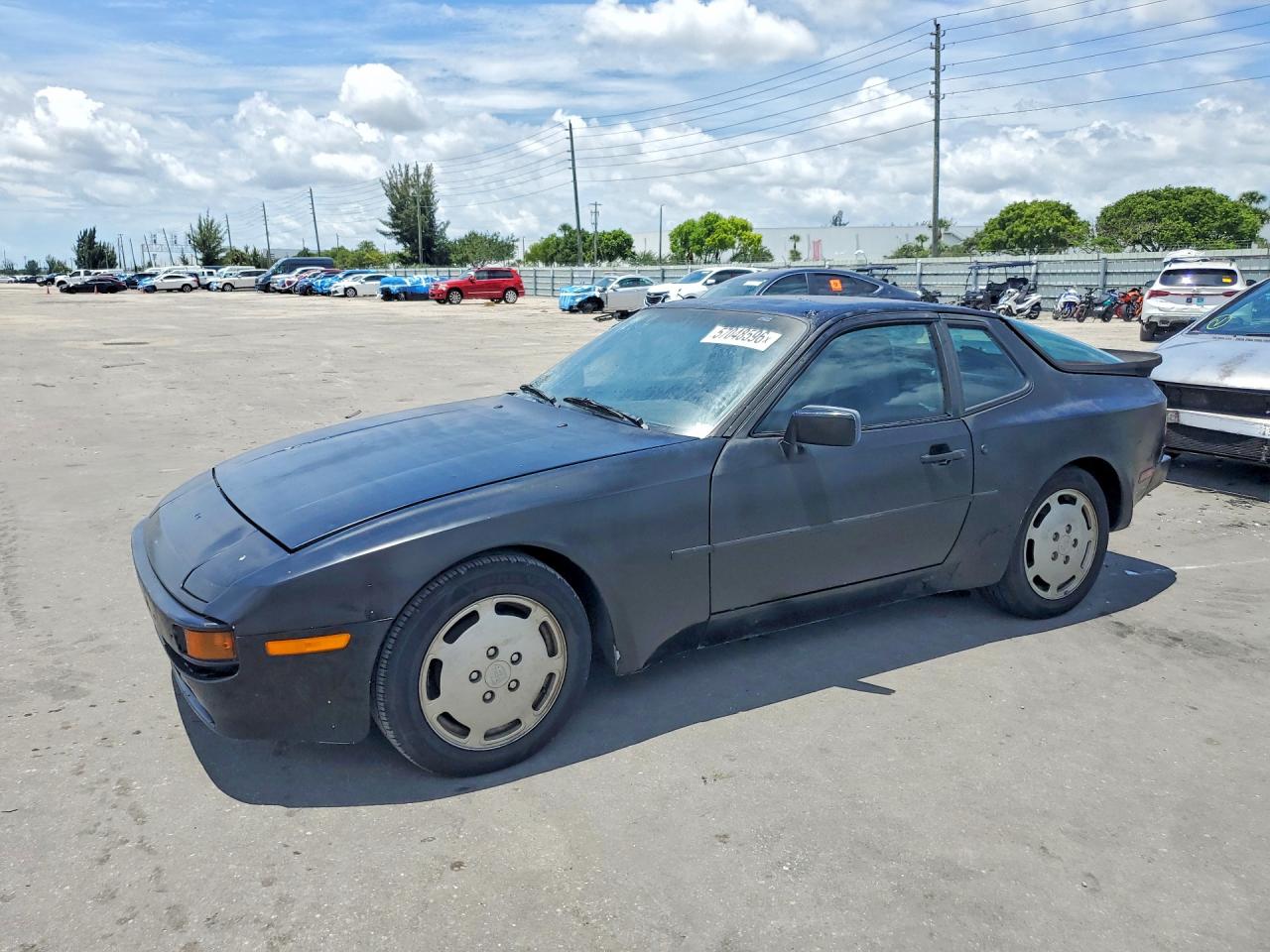 Salvage Porsche 944 Image