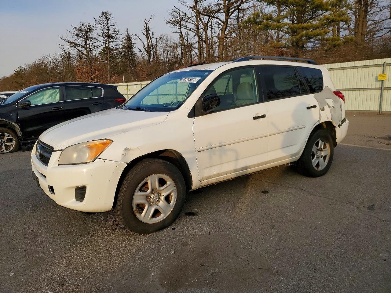 Salvage Toyota RAV4 Image