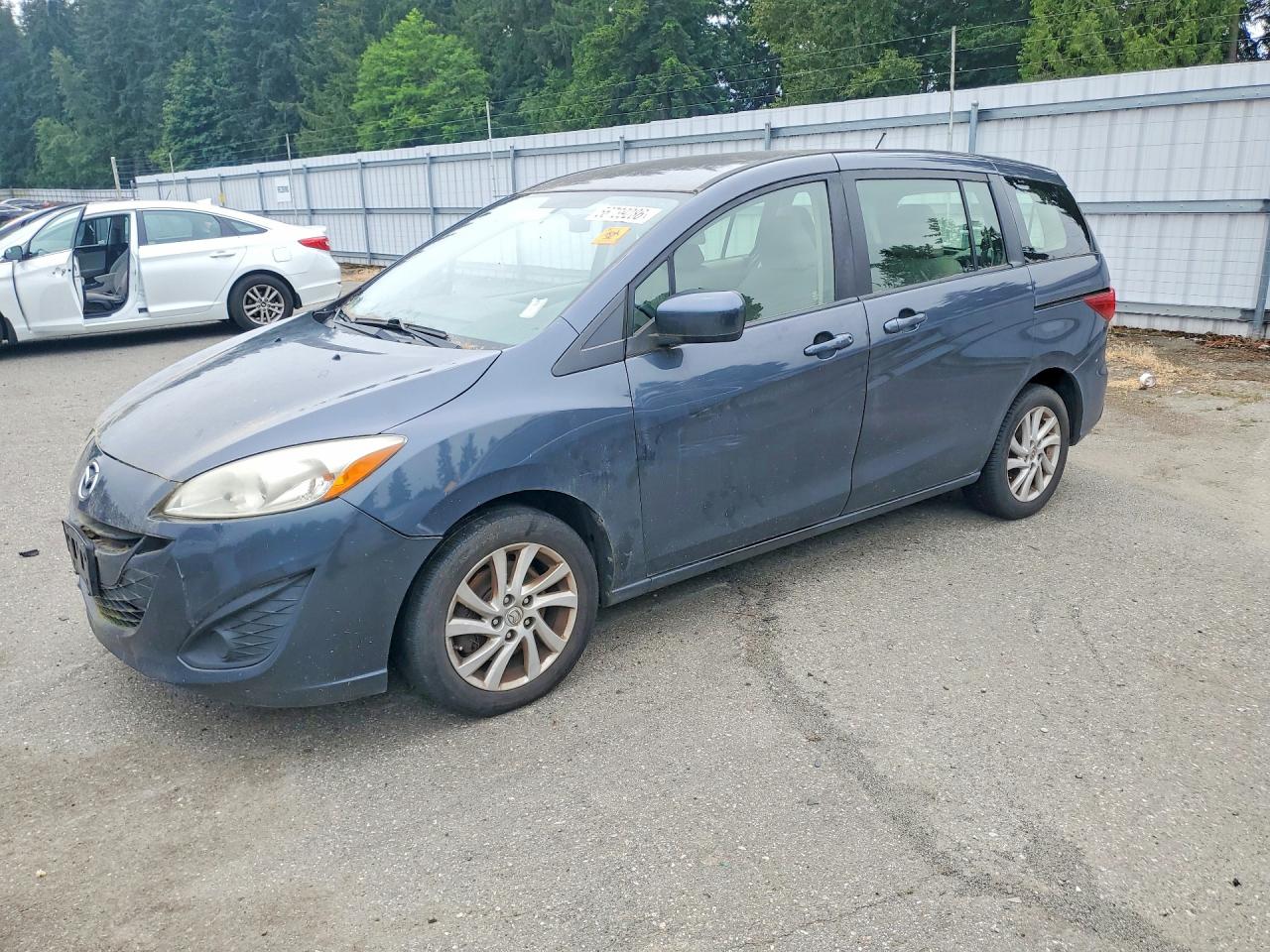 Salvage Mazda 5 Image